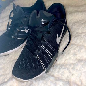 Woman’s Nike Free running/walking shoes. size 9. Excellent condition.